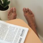 Bain de pieds : découvrez ses bienfaits, astuces naturelles et recettes maison efficaces